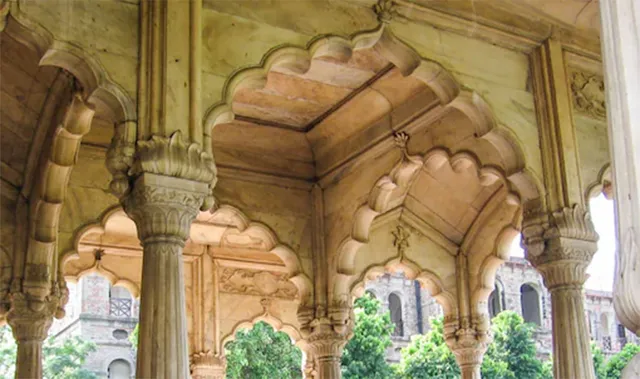 ଦୁଃସ୍ବପ୍ନ ଦେଖି ଡରିଗଲେ ଚୋର, ୧୬ ଚୋରି ମୂର୍ତ୍ତି ଫେରାଇଲେ