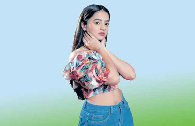 ଛୋଟ ପରଦାର ବଡ଼ ମୁହଁ ପାଲଟି ଯାଇଛନ୍ତି ଅଭିନେତ୍ରୀ ହେଲି ଶାହ