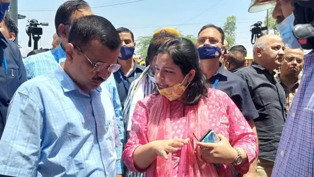 ମୁଣ୍ଡକା ଅଗ୍ନିକାଣ୍ଡସ୍ଥଳ ଗସ୍ତ କରି ମୃତବ୍ୟକ୍ତିଙ୍କ ପରିବାର ପାଇଁ ୧୦ ଲକ୍ଷ ଟଙ୍କା ସାହାଯ୍ୟ ଘୋଷଣା କଲେ ମୁଖ୍ୟମନ୍ତ୍ରୀ କେଜ୍ରିୱାଲ୍‌