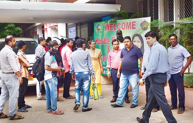 ୫୮ ଡିଇଓଙ୍କ ଚାକିରି ନେଇଗଲା ବିଏମ୍‌ସି