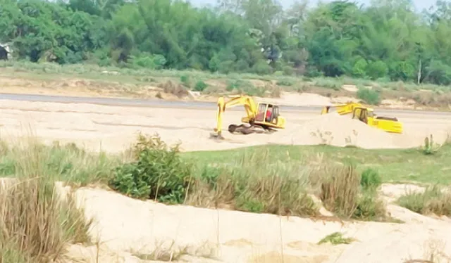 ବାଲିବେପାରୀଙ୍କ କବ୍‌ଜାରେ ବୈତରଣୀ ନଦୀଶଯ୍ୟା