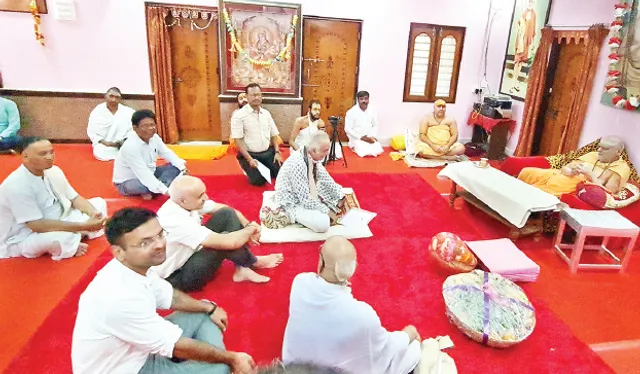 ଶ୍ରୀମନ୍ଦିର ପରିକ୍ରମା ପ୍ରକଳ୍ପ ନେଇ ଶଙ୍କରାଚାର୍ଯ୍ୟଙ୍କ ପରାମର୍ଶ ଲୋଡ଼ିଲେ ଗଜପତି: ‘ସହମତି ଭିତ୍ତିରେ କାମ ହେଉ’