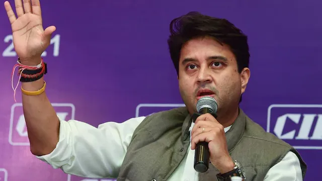 ଭିନ୍ନକ୍ଷମ ପିଲାକୁ ଇଣ୍ଡିଗୋ ବିମାନ ଆରୋହଣ ମନା ଘଟଣା; ଏଭଳି ଦୁର୍ବ୍ୟବହାର ପାଇଁ କଠୋର ଶାସ୍ତି ରହିଛି: ସିନ୍ଧିଆ