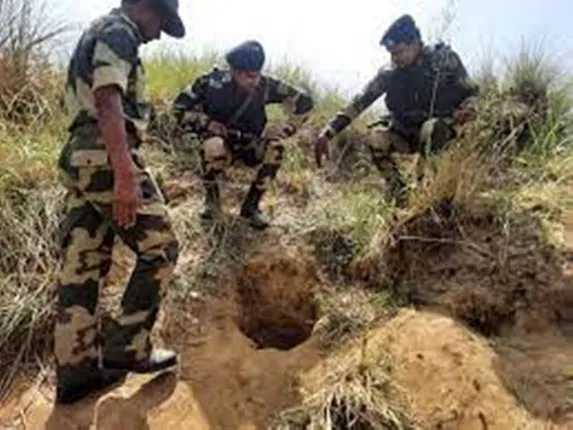 ଜମ୍ମୁ ସୀମାନ୍ତରେ ‘ଆତଙ୍କବାଦୀ ସୁଡ଼ଙ୍ଗ’ ଆବିଷ୍କୃତ; ହାଇ ଆଲର୍ଟ ଜାରି ସହ ସୁରକ୍ଷା ବୃଦ୍ଧି