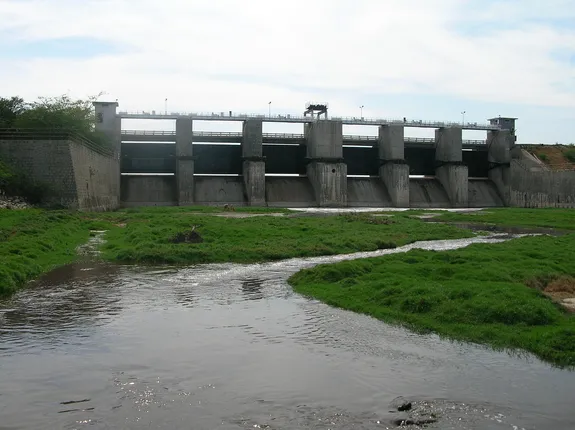 ୩ ବର୍ଷରେ ହଜାର ଜଳଧାରକ ନିର୍ମାଣ କରିବେ ସରକାର