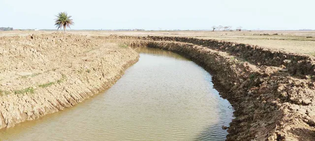 କେନାଲ ପୁନରୁଦ୍ଧାର ନାଁରେ ମହାଦୁର୍ନୀତି, ଏମ୍‌ବିରେ ୪୦ଫୁଟ୍‌; ୨୦ଫୁଟ୍‌ରେ ସାରିଦେଲେ କେନାଲ୍‌