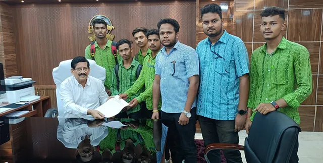 ରାଜେନ୍ଦ୍ର ବିଶ୍ୱବିଦ୍ୟାଳୟରେ ବିଇଡି ନାମଲେଖାରୁ ବଞ୍ଚିତ ନ କରିବାକୁ ଛାତ୍ର କଂଗ୍ରେସର ଦାବିପତ୍ର