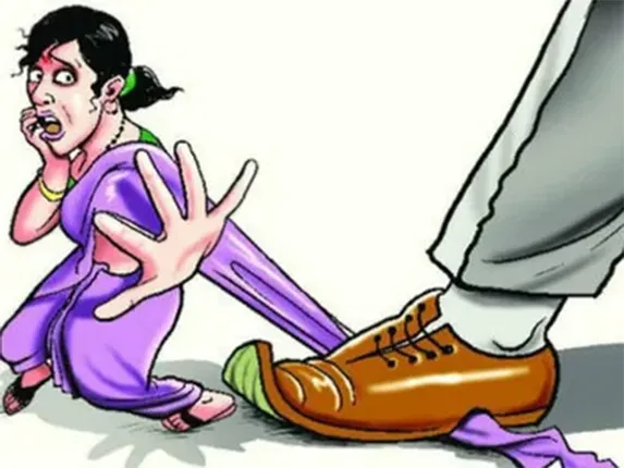 ପୁଅକୁ ଧରି ଶାଶୂଘର ଆଗରେ ମହିଳାଙ୍କ ଧାରଣା