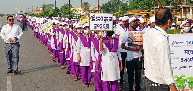 ଆଜାଦୀ କା ଅମୃତ ମହୋତ୍ସବ ଶୋଭାଯାତ୍ରାରେ ସ୍ବଚ୍ଛତାର ବାର୍ତ୍ତା