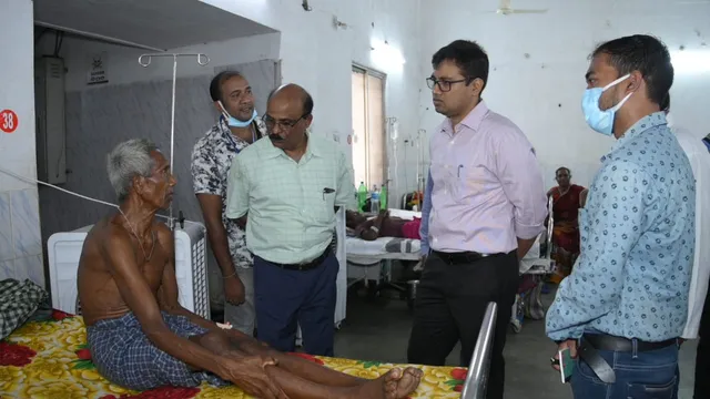 ସୁନ୍ଦରଗଡ଼: ମୁଖ୍ୟ ଡାକ୍ତରଖାନା ବୁଲିଲେ ଜିଲ୍ଲାପାଳ, ଗୁଣାତ୍ମକ ସ୍ୱାସ୍ଥ୍ୟସେବାକୁ ଗୁରୁତ୍ୱ