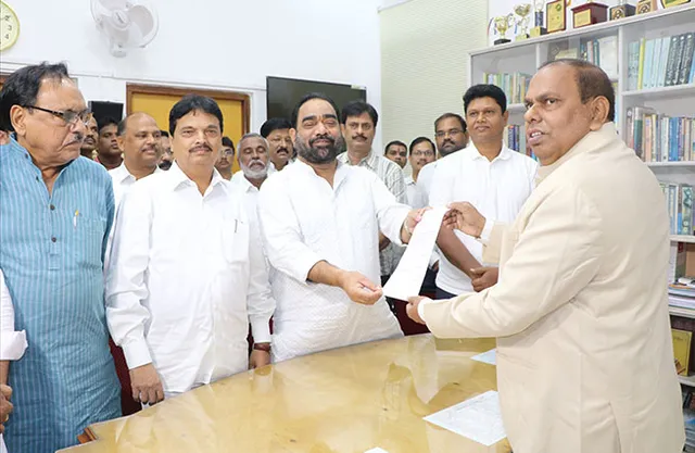 ବାଚସ୍ପତି ନିର୍ବାଚନ ୧୩ରେ: ପ୍ରାର୍ଥିପତ୍ର ଦାଖଲ କଲେ ବିକ୍ରମ ଆରୁଖ