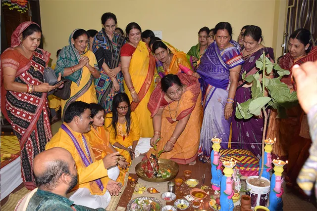 ଗ˚ଠାଳ ଫିଟା, ହଳଦୀ ମଖା, ଦଧିମାଛ ପିନ୍ଧାଣି ଓ ରୁଦ୍ରାଭିଷେକ