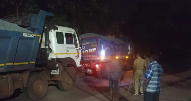 ଓଭରଲୋଡିଂ ୯ ଟ୍ରକ୍‌ ଜବତ, ୩ ଲକ୍ଷ ୪୫ ହଜାର ୫୮୦ ଟଙ୍କା ଜରିମାନା