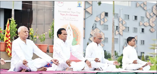 ରାଜଧାନୀରେ ଯୋଗ ଦିବସ: ଓଡିଏମ୍ ଗ୍ଲୋବାଲ୍ ସ୍କୁଲ୍‌