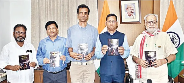 ରାଜ୍ୟପାଳଙ୍କ ଦ୍ବାରା ‘ତାବିଜ୍‌ବାଲା ଓ ଅନ୍ୟାନ୍ୟ ଗଳ୍ପ’ ଉନ୍ମୋଚିତ