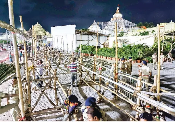 ରଥଖଳା ଚଳଚଞ୍ଚଳ: ନବଯୌବନ ଦର୍ଶନ ପାଇଁ ଧାଡ଼ିକିଆ ବାରିକେଡ୍‌ ବ୍ୟବସ୍ଥା