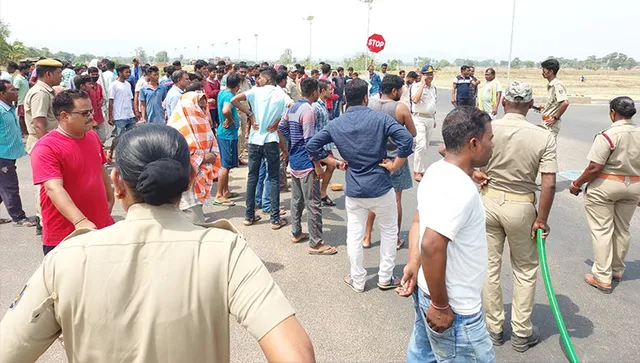 ଅଟୋକୁ ଧକ୍କା ଦେଇ ଟ୍ୟାଙ୍କର ଫେରାର, ଜଣେ ମୃତ, ସ୍ଥାନୀୟ ଲୋକଙ୍କ ରାସ୍ତା ଅବରୋଧ