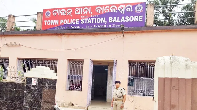 ମୋବାଇଲ୍‌ ଲୁଟ୍‌ ବେ‌ଳେ ନିର୍ଧୁମ ଛେଚା ଖାଇଲା ଲୁଟେରା