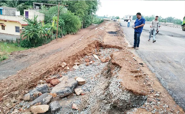 ଅସରାଏ ବର୍ଷାରେ ଧସିଲା ୧୬ନଂ ଜାତୀୟ ରାଜପଥ