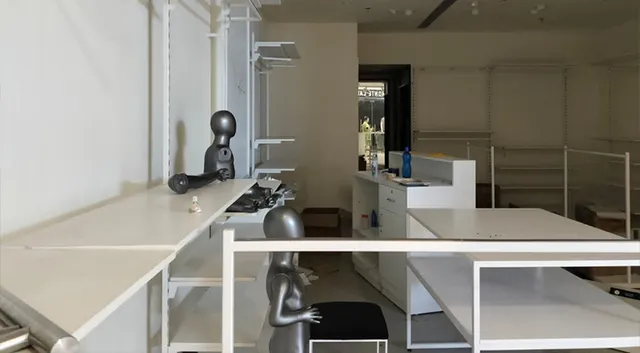 କପଡ଼ା ସୋ’ରୁମ୍‌ରୁ ୨୫.୫୦ ଲକ୍ଷର ଲୁଗା ଚୋରି