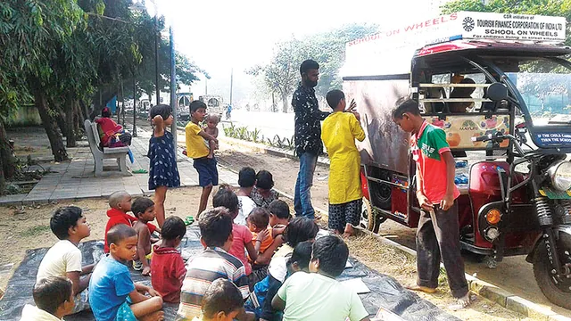 ୧୫୩ ଶିଶୁଙ୍କ ବଦଳିଛି ଜୀବନଧାରା: ରାସ୍ତାରେ ଭୋକ ସହ ଲ‌ଢ଼ୁଥିଲେ, ଏବେ ସ୍କୁଲ୍‌ରେ