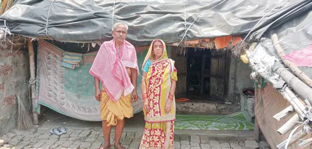 କେବେ ମିଳିବ ବିଜୁ ପକ୍କା ଘର? ‘ଫନି’ ପରଠୁ ଭଙ୍ଗା ଘରେ ରହୁଛନ୍ତି ବୃଦ୍ଧ ଦମ୍ପତି