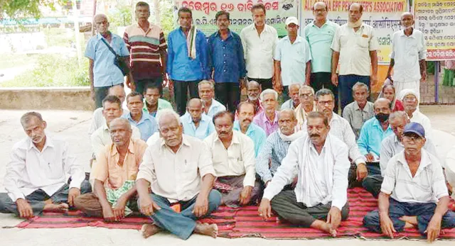 ପେନସନ୍ ମିଳୁଛି ହଜାରେ ଟଙ୍କାରୁ କମ୍, ଚଳିବୁ କେମିତି?