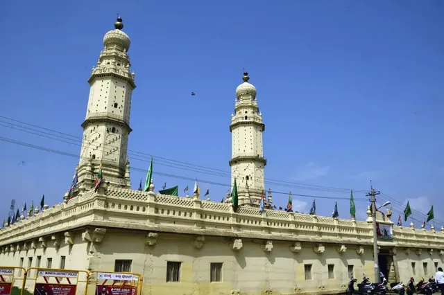 କର୍ଣ୍ଣାଟକର ଜାମିଆ ମସ୍‌ଜିଦ୍‌ ବାହାରେ ହନୁମାନ ଚାଳିଶା ପାଠ ପାଇଁ ବିଶ୍ବ ହିନ୍ଦୁ ପରିଷଦ୍‌ କହିବାରୁ ବଢ଼ିଲା ନିରାପତ୍ତା ବ୍ୟବସ୍ଥା