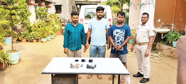 ପୁଲିସ ପଞ୍ଝାରେ କୁନ୍ଥା ଓ ଦୁଇ ସୁପାରି କିଲର୍‌