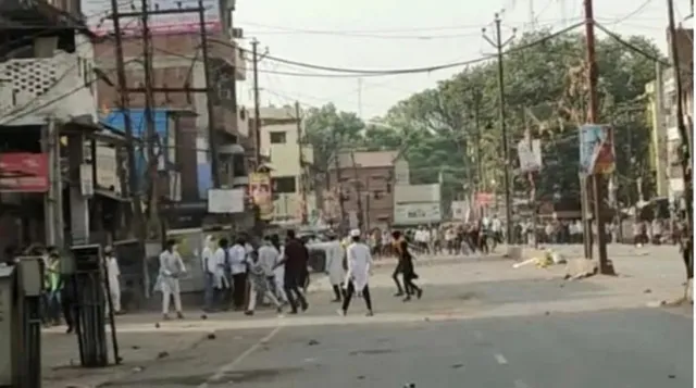 ଟେଲିଭିଜନ ବିତର୍କରେ ବିଜେପି ନେତାଙ୍କ ମନ୍ତବ୍ୟକୁ କେନ୍ଦ୍ରକରି କାନପୁରରେ ଲଙ୍କାକାଣ୍ଡ; ୨ ଆହତ