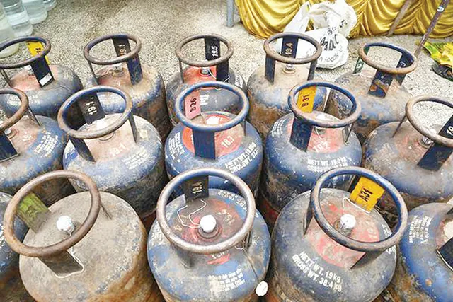 କମର୍ସିଆଲ୍‌ ଏଲ୍‌ପିଜି, ବିମାନ ଇନ୍ଧନ, କିରାସିନି ଦାମ୍ କମିଲା