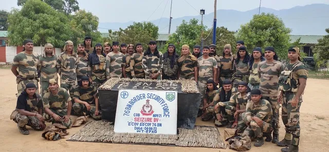 ଲ୍ୟାଣ୍ଡମାଇନ ଏବଂ ୪ ବ୍ୟାଗ ଜିଲୋଟିନ ଉଦ୍ଧାର, ନିଷ୍କ୍ରିୟ କଲା ବିଏସ୍‌ଏଫ୍‌