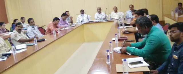 ଏସ୍‌ସିବି ନବକଳେବର କାର୍ଯ୍ୟ ମାନ୍ଦା: ଅଧିକ ମାନବସମ୍ବଳ ଓ ମେସିନ୍‌ ବିନିଯୋଗ ପାଇଁ ଦୁଇ ନିର୍ମାଣକାରୀ ସଂସ୍ଥାକୁ ନିର୍ଦ୍ଦେଶ