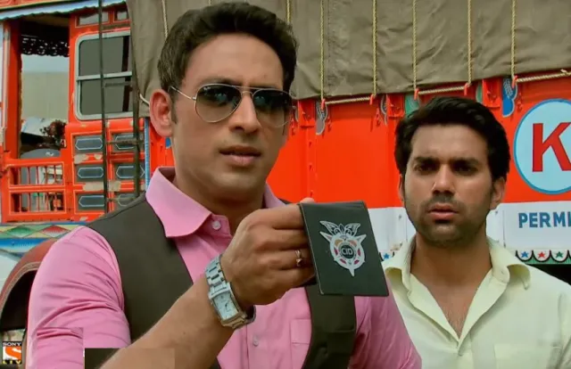 ସିଆଇଡିର 'ଇନ୍ସପେକ୍ଟର ସଚିନ୍'ଙ୍କ ବ୍ୟାଗରୁ ଟଙ୍କା ଓ ଗୁରୁତ୍ବପୂର୍ଣ୍ଣ ଦସ୍ତାବିଜ ନେଇ ଚୋର ପାର୍, ପୁଲିସ ଭରସାରେ ଅଭିନେତା