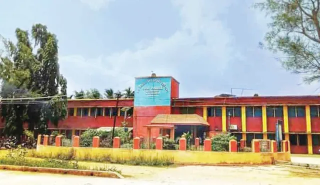 ଏସ୍‌ଭିଏମ୍‌କୁ ପଙ୍ଗୁ କରିଦେଲେ (୨), ବିପଦ ମୁହଁରେ କଲେଜ ମୁଖ୍ୟ କୋଠା