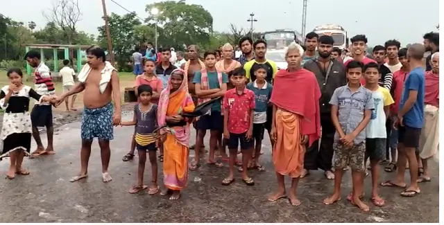 ଜାତୀୟ ରାଜପଥ ୫୩ ଅବରୋଧ ହଟିଲା: ବର୍ଷା ଜଳ ନିଷ୍କାସନ ନେଇ ଗ୍ରାମବାସୀଙ୍କ ଦ୍ବାରା ହୋଇଥିଲା ରାସ୍ତାରୋକ