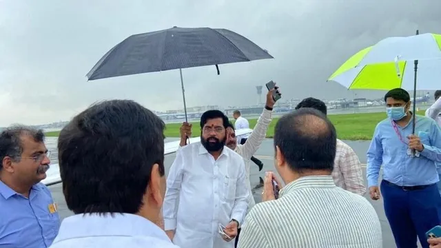 ଦେବେନ୍ଦ୍ର ଫଡ଼ନାବୀସଙ୍କୁ ଭେଟିବାକୁ ମୁମ୍ବା‌ଇରେ ପହଞ୍ଚିଲେ ଏକନାଥ ସିନ୍ଦେ