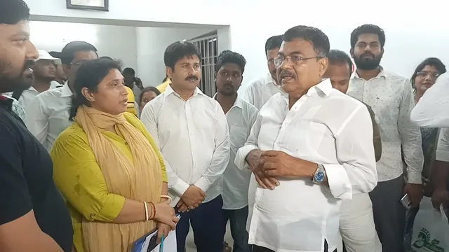 ‘ଓଡ଼ିଶା ମୋ ପରିବାର’ର ଆବାହକଙ୍କ ବାଲେଶ୍ବର ଗସ୍ତ; ଉଦ୍‌ଘାଟନ କଲେ ସହାୟତା କେନ୍ଦ୍ର