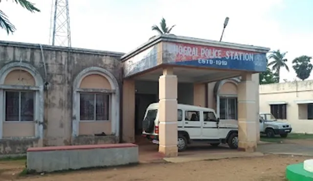 ଛାତ ଉପରୁ ମହିଳାଙ୍କ ଅର୍ଦ୍ଧଦଗ୍ଧ ମୃତଦେହ ଉଦ୍ଧାର: ଯୌତୁକଜନିତ ହତ୍ୟା ଅଭିଯୋଗ