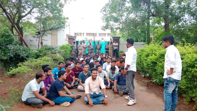 ବାଣୀବିହାର ପରିସରରେ ଗୁଣ୍ଡାଗର୍ଦିକୁ ନେଇ କୁଳପତିଙ୍କ ବାସଭବନ ସମ୍ମୁଖରେ ଛାତ୍ରଛାତ୍ରୀଙ୍କ ଧାରଣା