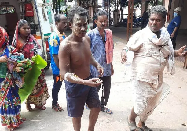 ଘର ଭିତରେ ଫୁଟିଲା ବୋମା: ୫ ଗୁରୁତରଙ୍କୁ ଏମ୍‌କେସିଜିରେ ଭର୍ତ୍ତି, ୨ ଆହତ