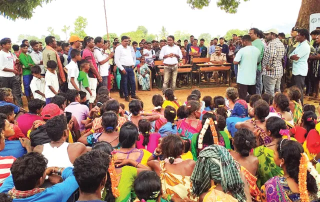 ସ୍ବାଭିମାନ ଅଞ୍ଚଳରେ ପୁଲିସ ପ୍ରତି ସମର୍ଥନ ବଢ଼ୁଛି: ଆତ୍ମସମର୍ପଣ କଲେ ୨୯୫ ମାଓବାଦୀ