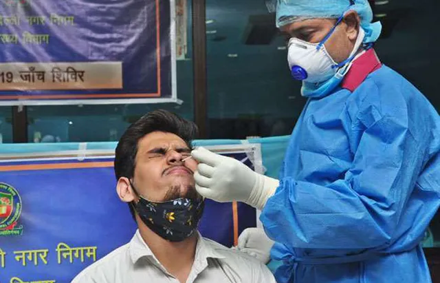 ଲମ୍ବା ଡିଆଁ ମାରୁଛି ଆକ୍ରାନ୍ତଙ୍କ ସଂଖ୍ୟା, ୬ଦିନ ହେଲା ତିନି ଅଙ୍କରୁ ଖସୁନି