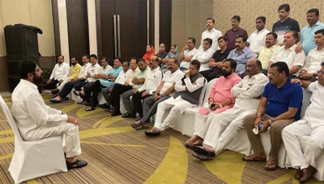 ବିଦ୍ରୋହୀ ନୁହଁ, ଆମେ ହିଁ ଶିବସେନା: ସିନ୍ଦେ