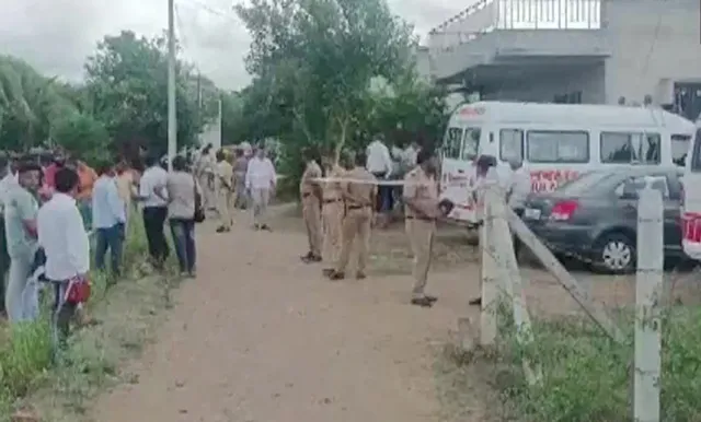 ଋଣବୋଝରୁ ଗଣଆତ୍ମହତ୍ୟା! ଗୋଟିଏ ପରିବାରର ୯ ଜଣଙ୍କ ମୃତ୍ୟୁ