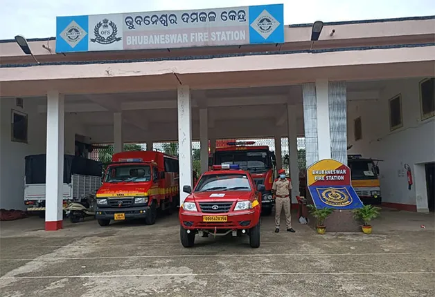 ଦମକଳ ଗାଡ଼ି ପାଇଁ ନୂଆ ବ୍ୟବସ୍ଥା: କଟକ, ଖୋର୍ଦ୍ଧାରେ ଲାଗୁହେବ ପୋଷ୍ଟ୍‌ପେଡ୍‌ ଫୁଏଲ୍‌ କାର୍ଡ