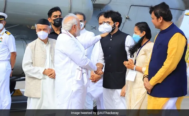 ଗୋଟିଏ ମଞ୍ଚରେ ମୋଦୀ-ଠାକ୍‌ରେ