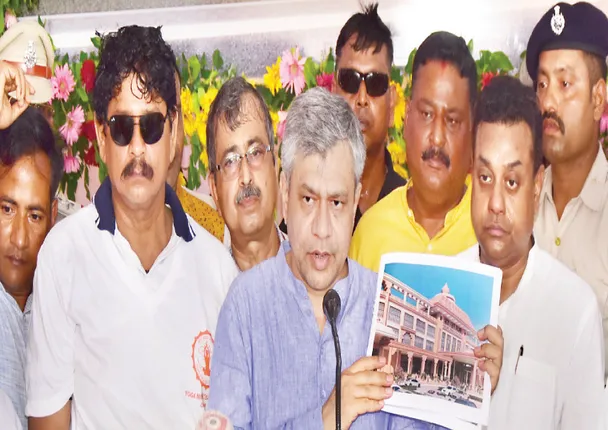 ୨୦୨୪ ସୁଦ୍ଧା ବିଶ୍ବସ୍ତରୀୟ ରୂପନେବ ପୁରୀ ଷ୍ଟେସନ: ରେଳଷ୍ଟେସନ ବୁଲି ଦେଖିଲେ କେନ୍ଦ୍ରମନ୍ତ୍ରୀ ଅଶ୍ବିନୀ ବୈଷ୍ଣବ