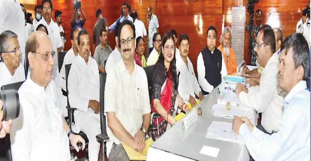 ନାମାଙ୍କନ ପତ୍ର ଦାଖଲ କଲେ ବିଜେଡିର ଚାରି ପ୍ରାର୍ଥୀ