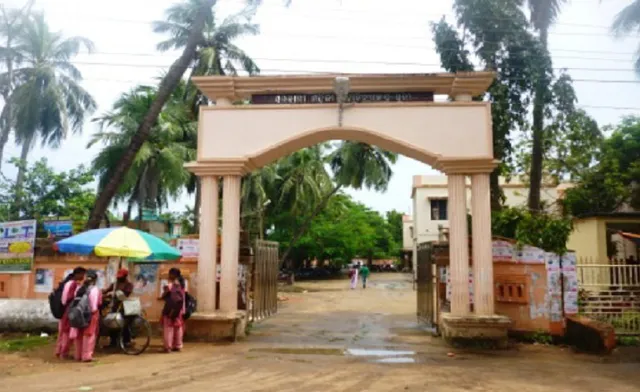 ନାମଲେଖା ପାଇଁ ନକଲି ଭିନ୍ନକ୍ଷମ ପ୍ରମାଣପତ୍ର ଦେଇ ଧରାପଡ଼ିଲେ ୩ ଛାତ୍ରୀ